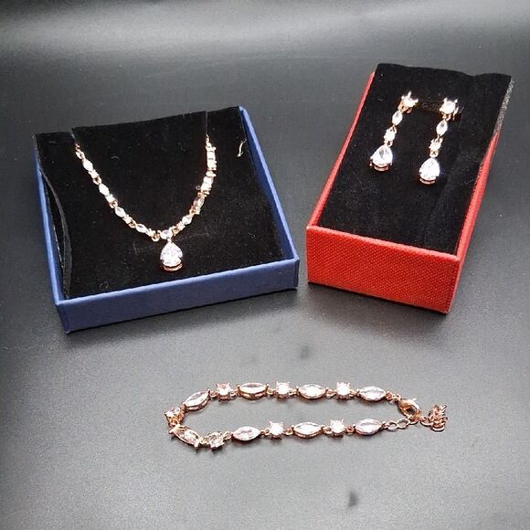 The Unbranded Brand Jewelry - Girls Rose Gold Necklace, Bracelet, And Earrings‎ Set